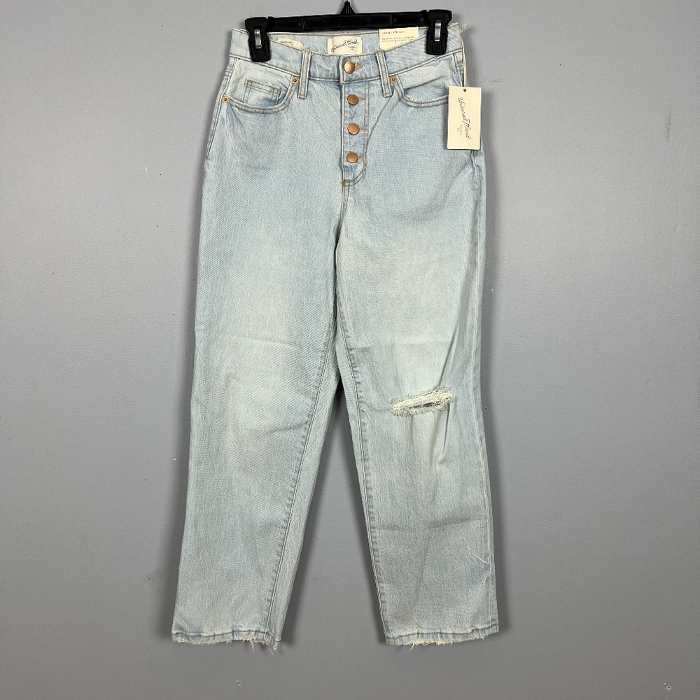 Universal Thread Jeans Vintage Straight Women's Size 2/26R Button Fly Distressed